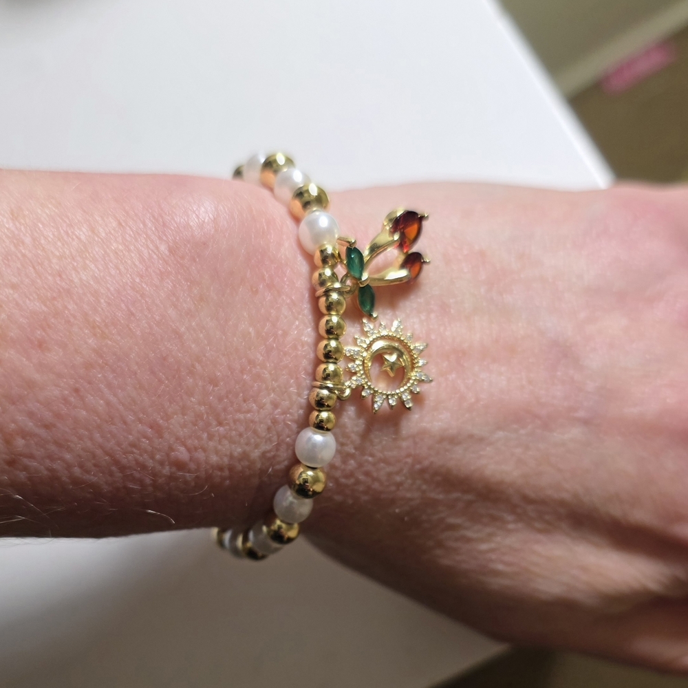 Gold and Pearl Stretch Bracelet Gold Sun Cherries